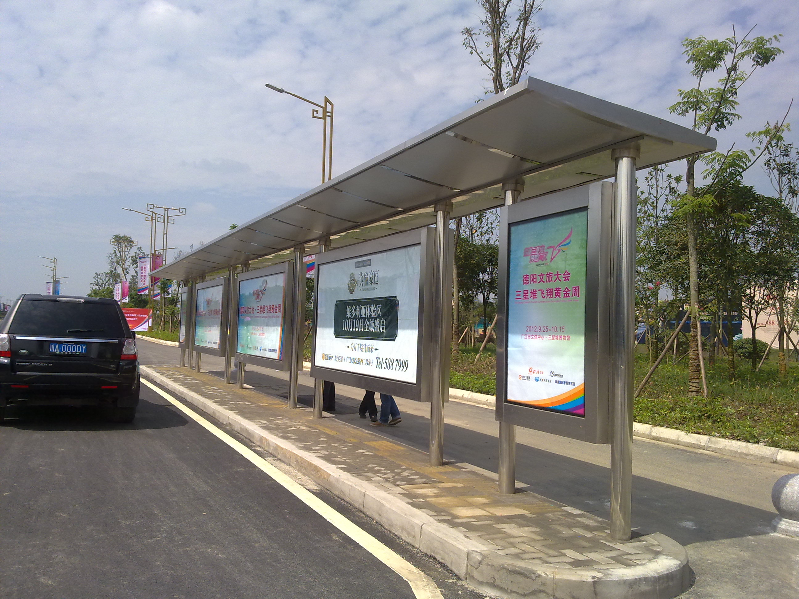 【鑫泰來候車亭】四川廣漢市不銹鋼公交站臺項目完工